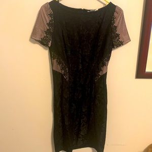 Nikibiki small blade lace short sleeve dress